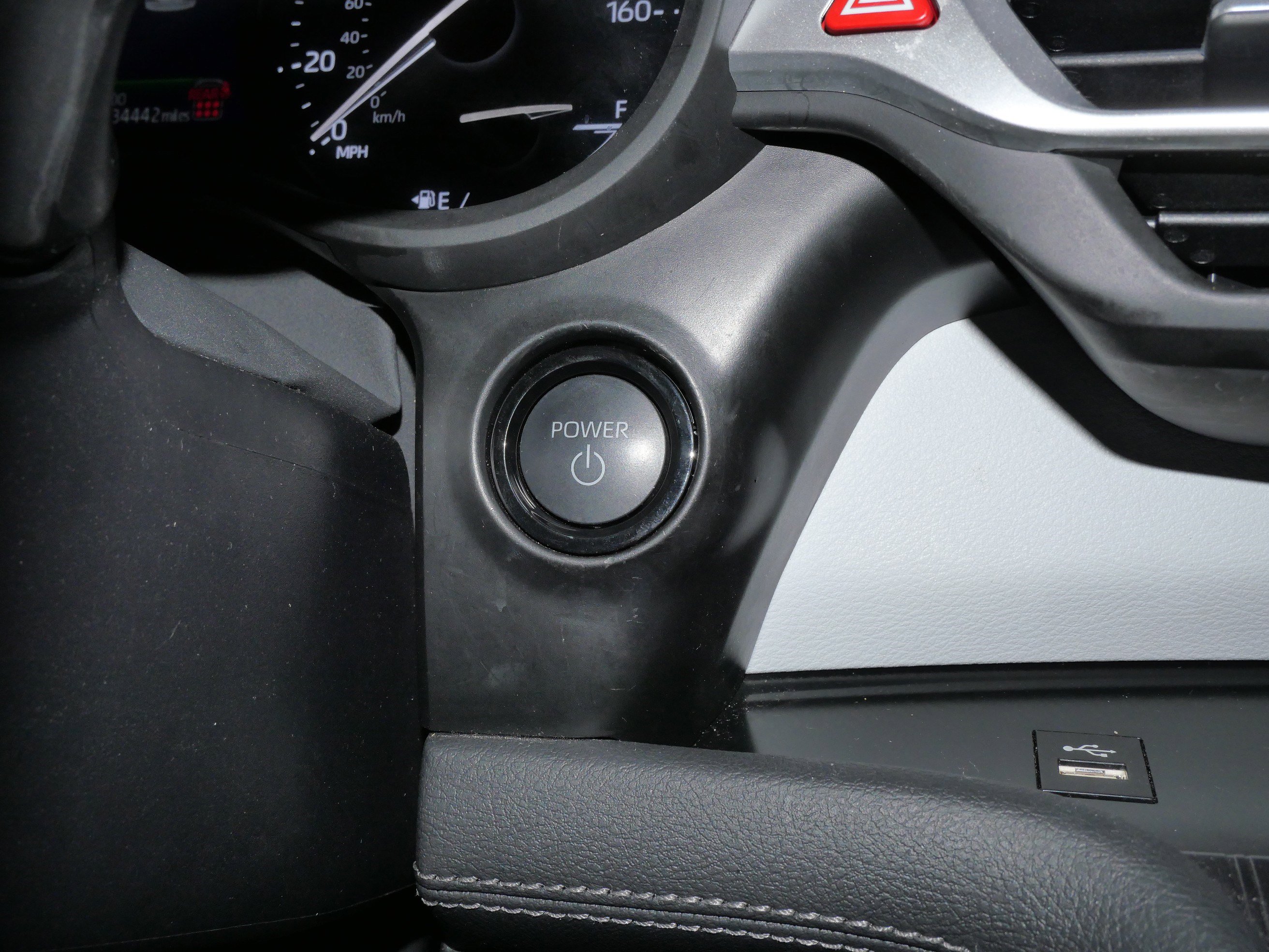 Certified 2025 Toyota Sienna LE image 31