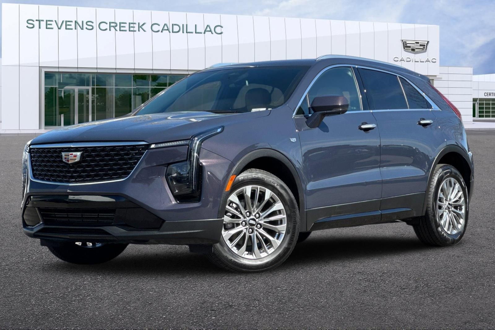 Used 2025 Cadillac XT4 Premium Luxury image 7