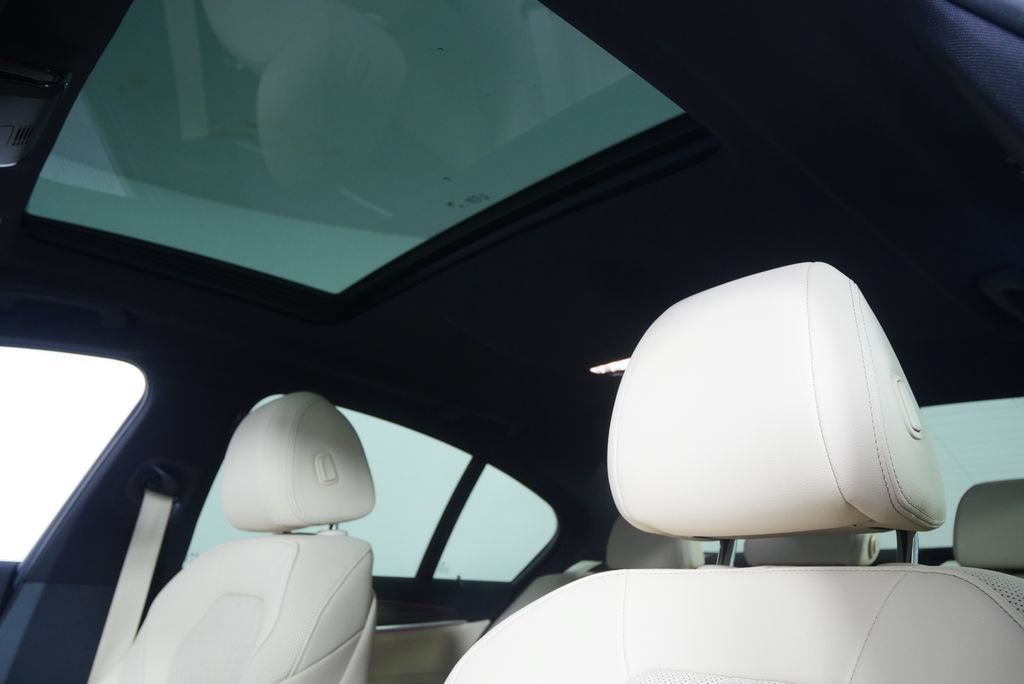 Certified 2023 BMW 530i w/ Convenience Package RWD image 11