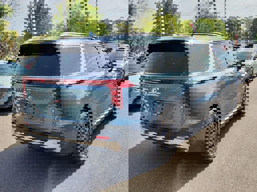 New 2026 Kia Carnival SX image 5