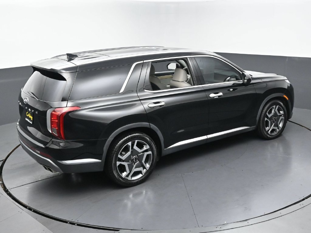 Used 2023 Hyundai Palisade Limited w/ Cargo Package FWD image 44