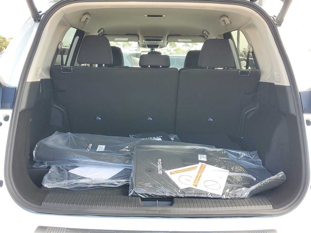 New 2026 Nissan Rogue SV image 5