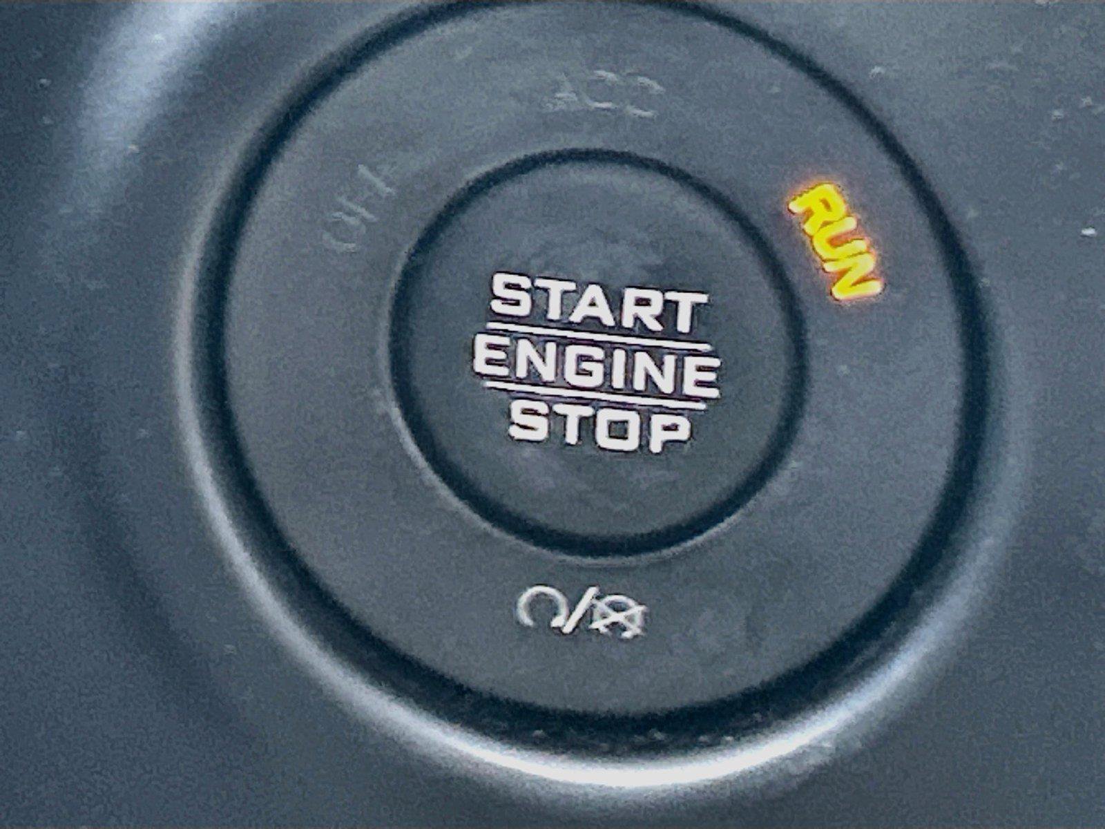 Used 2018 Jeep Wrangler Unlimited Sahara AWD/4WD image 33