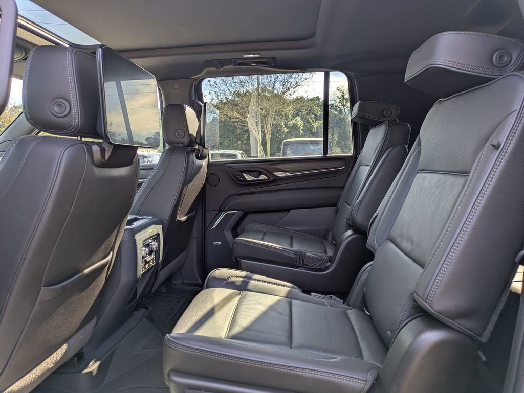 Used 2021 GMC Yukon XL Denali image 28
