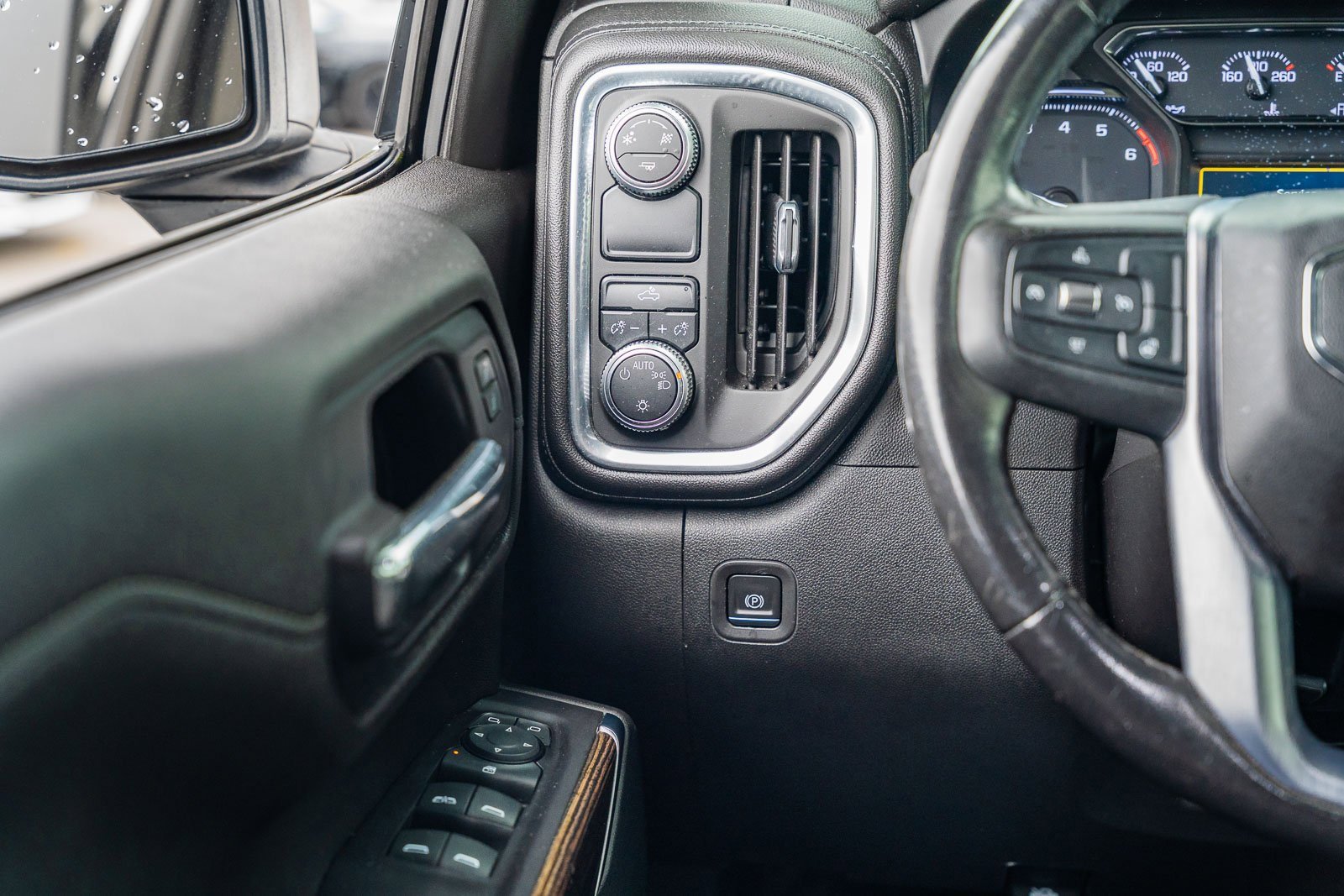 Used 2019 GMC Sierra 1500 SLE w/ SLE Value Package image 24