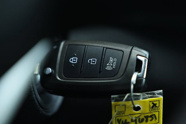 Used 2023 Hyundai Santa Fe SE AWD/4WD image 14