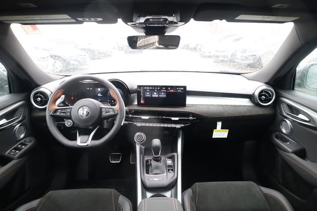 New 2025 Alfa Romeo Tonale image 10