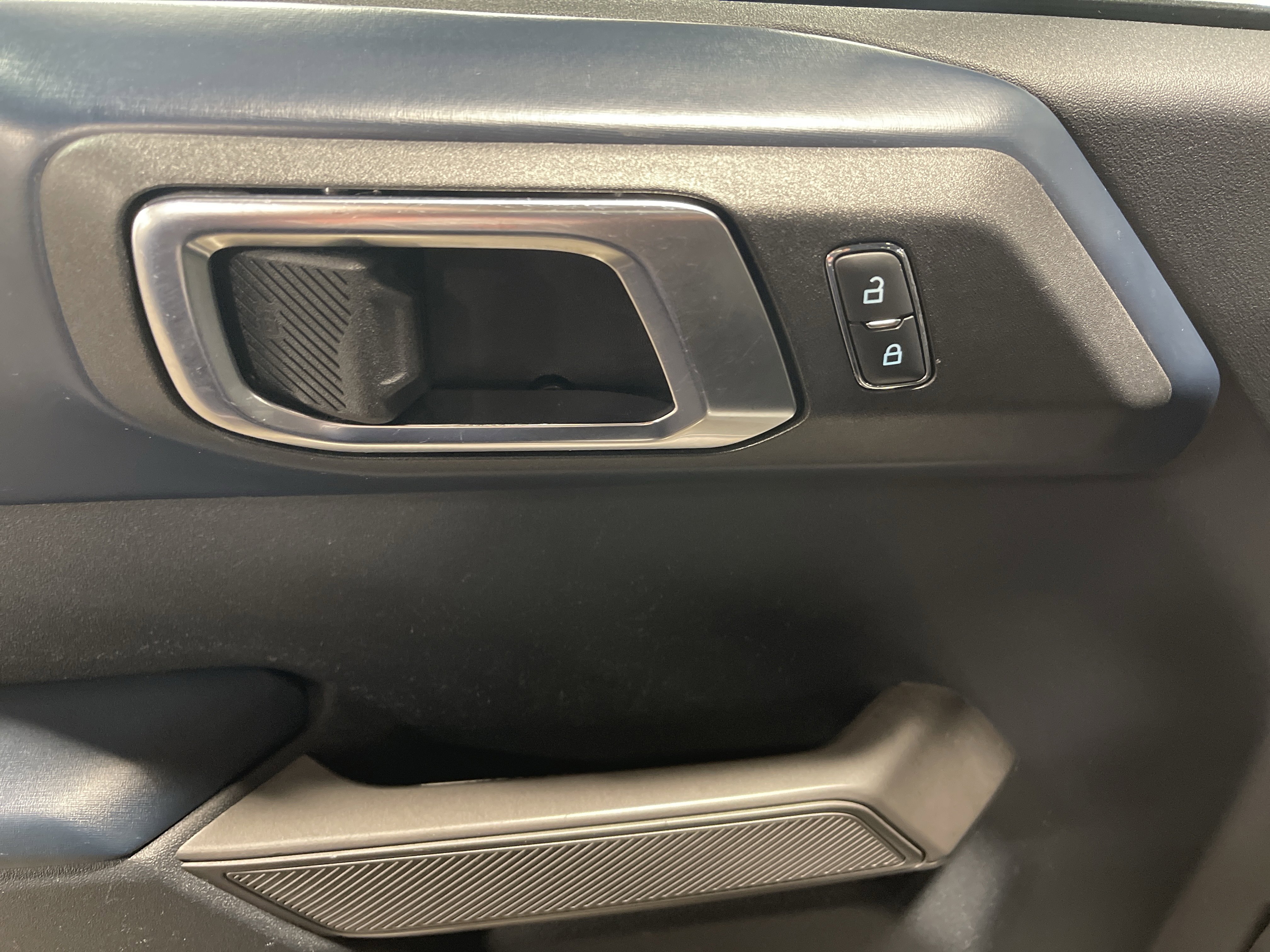 Used 2022 Ford Bronco Outer Banks image 8