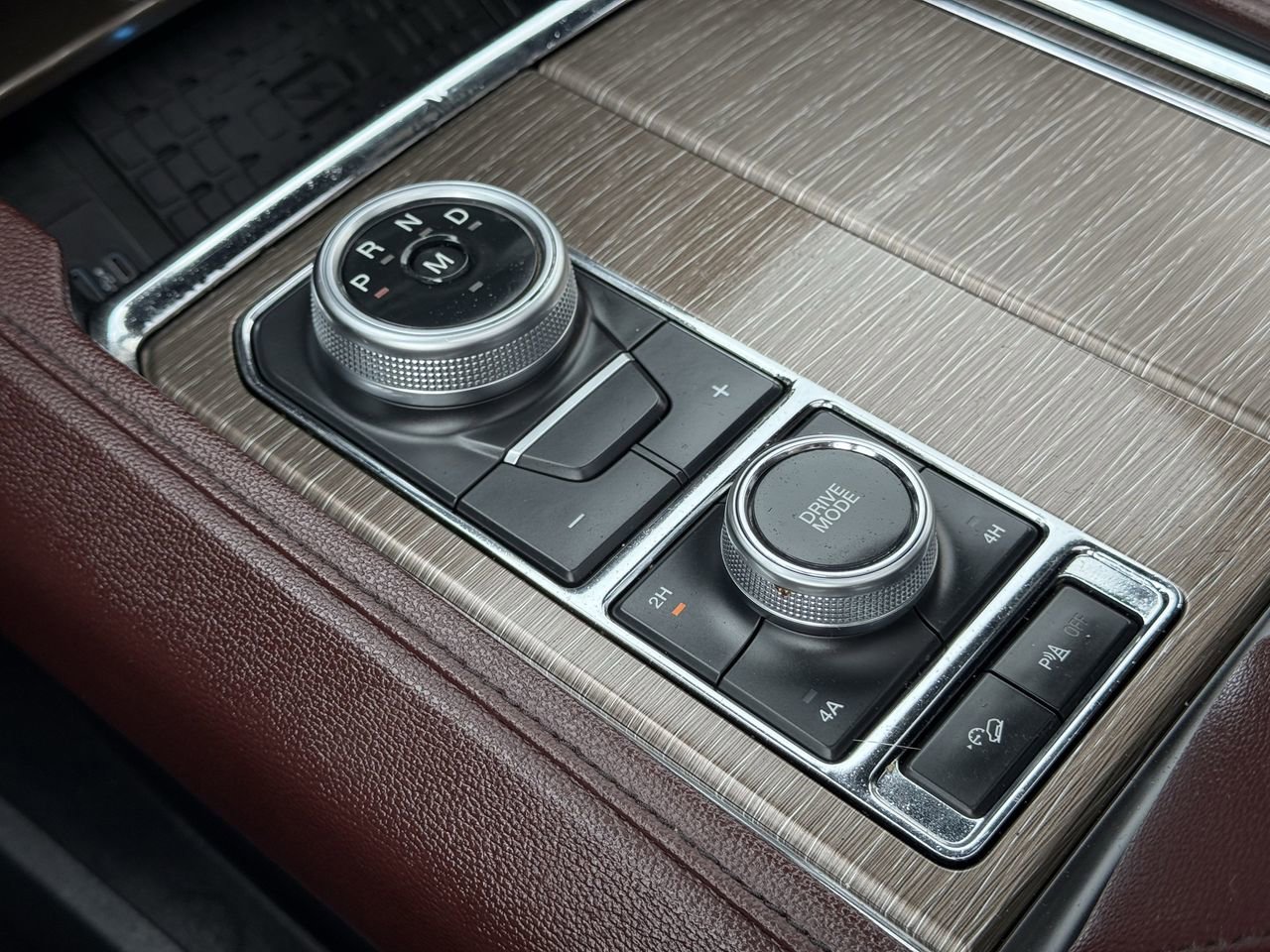 Used 2023 Ford Expedition Max Limited image 24