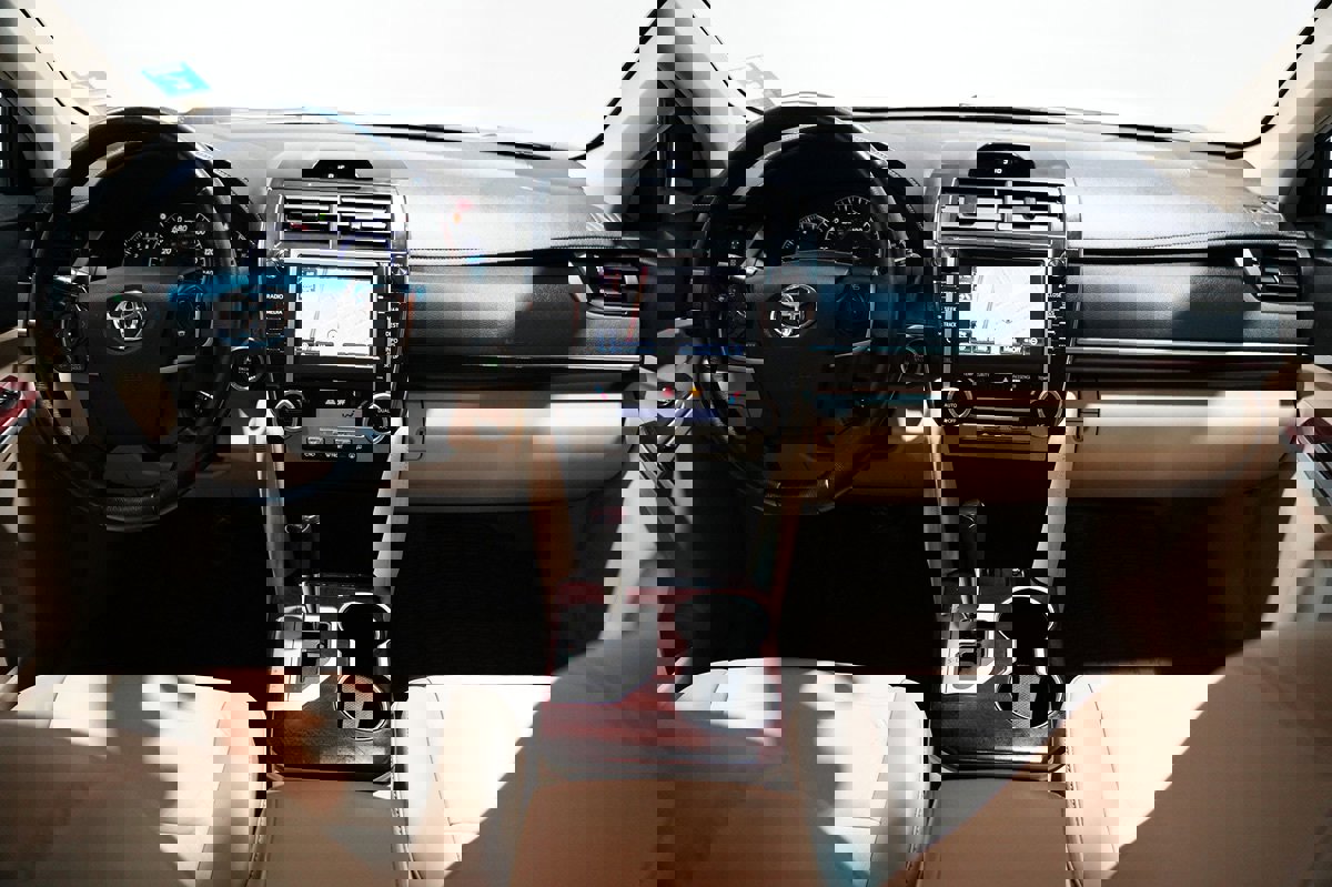 Used 2012 Toyota Camry XLE image 13