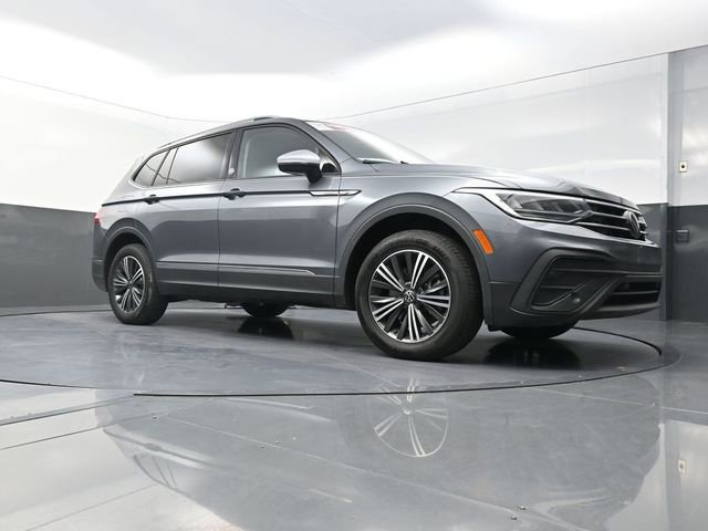 Used 2024 Volkswagen Tiguan Wolfsburg Edition image 19