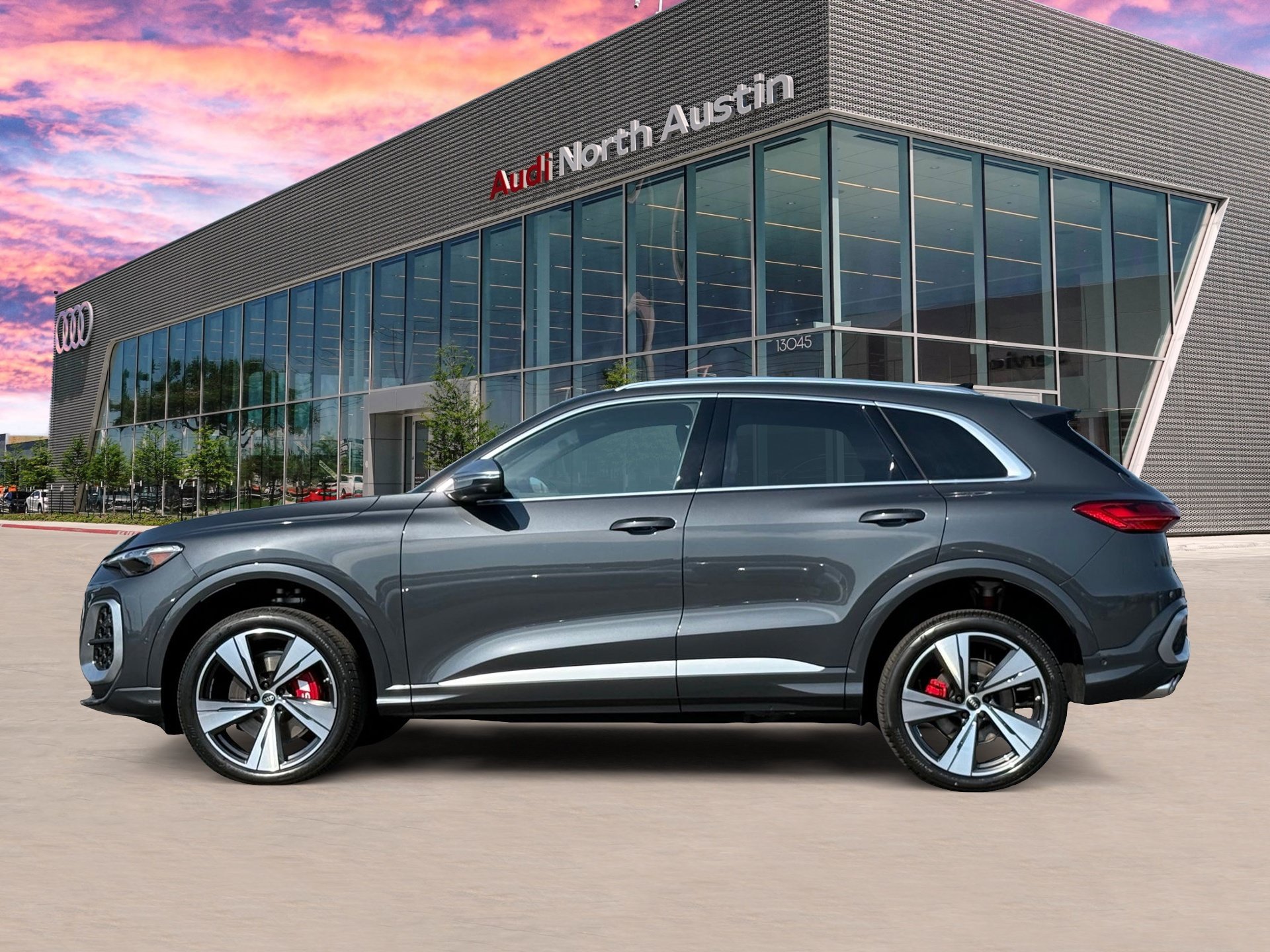 New 2026 Audi SQ5 Prestige AWD/4WD image 5
