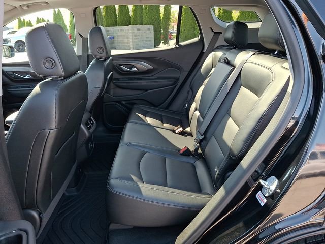 Used 2024 GMC Terrain SLT w/ Infotainment Package II image 10