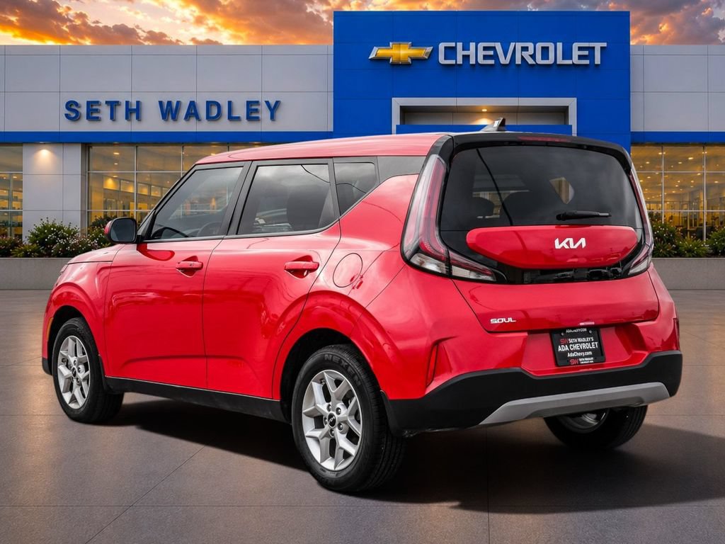 Used 2025 Kia Soul S FWD image 5