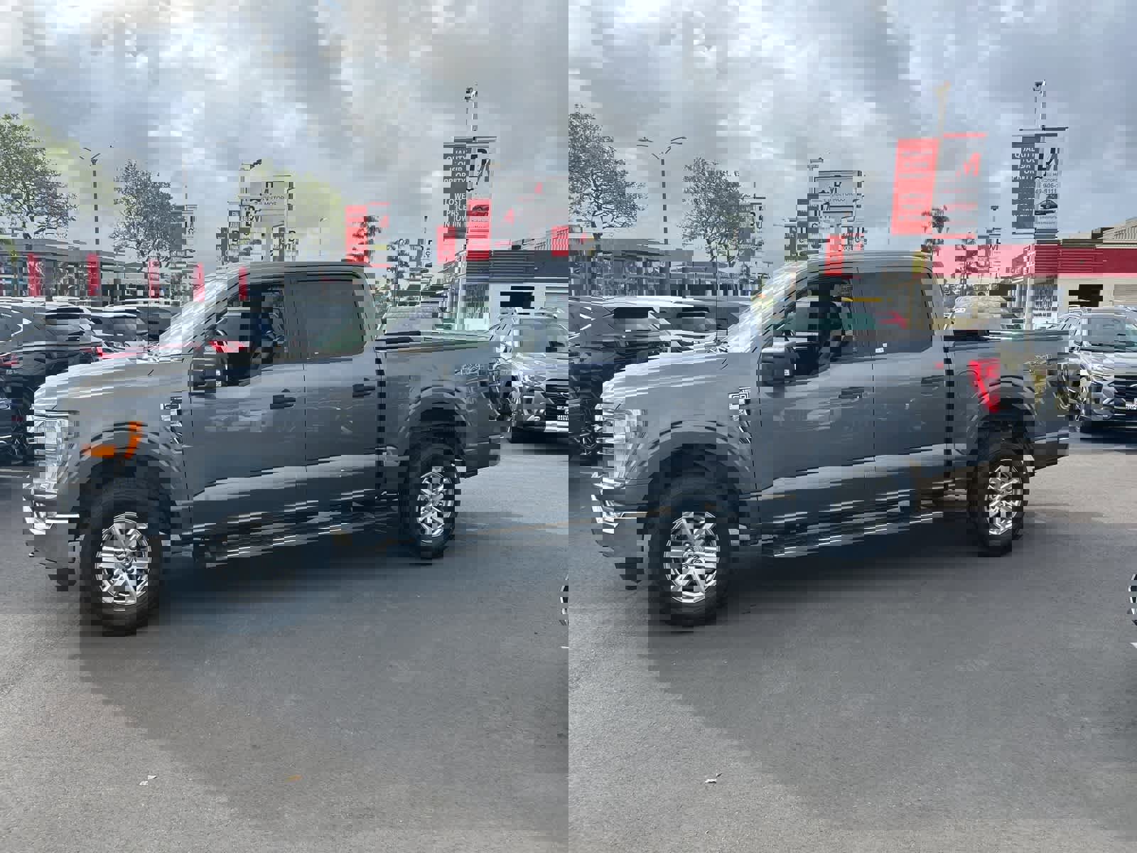 Used 2021 Ford F150 XLT w/ Equipment Group 301A Mid image 4