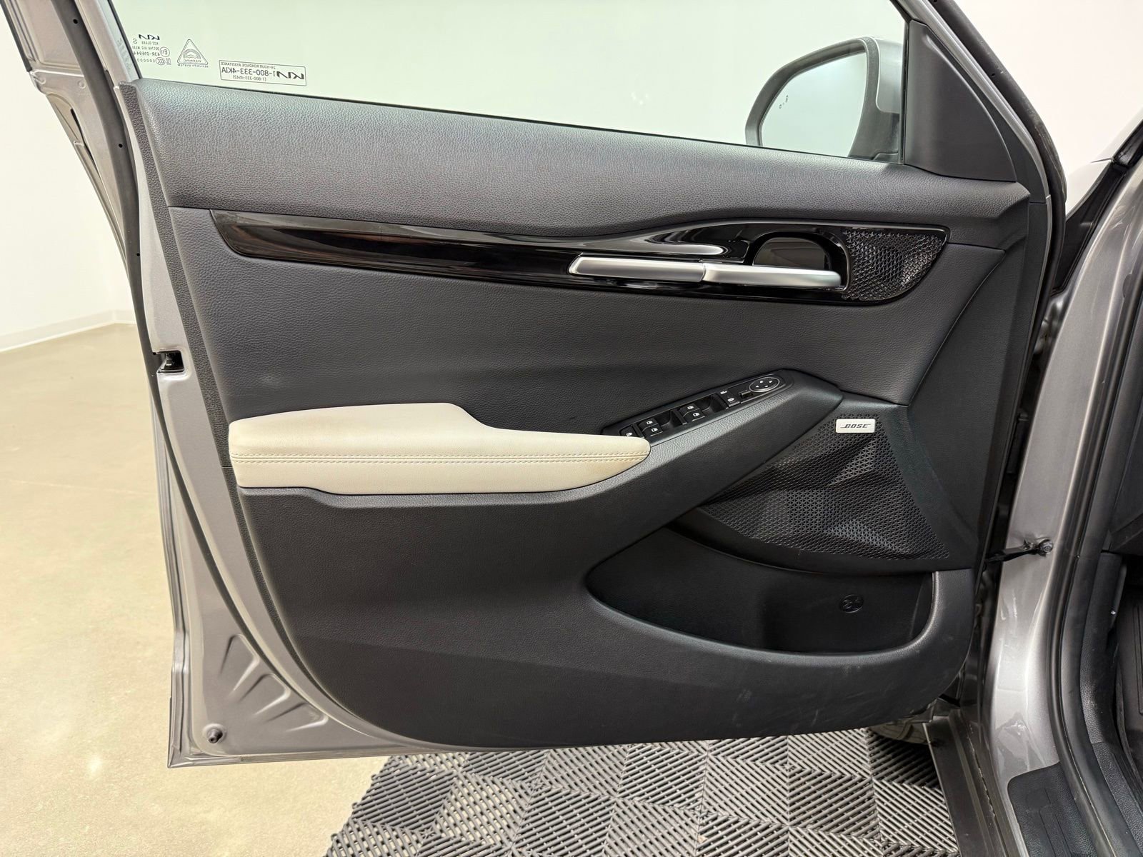 Used 2023 Kia Seltos SX w/ SX Sunroof Package image 9