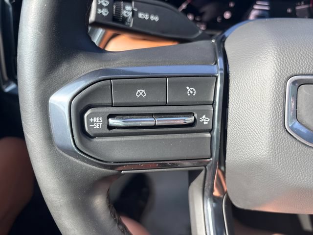 Used 2024 GMC Canyon AT4 w/ AT4 Premium Package AWD/4WD image 11