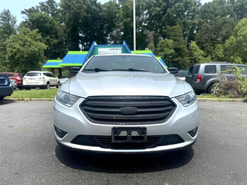 Used 2016 Ford Taurus SEL image 2