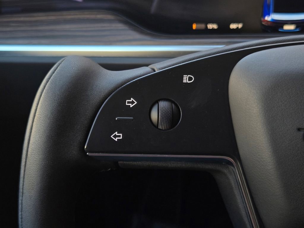 Used 2023 Tesla Model X image 26