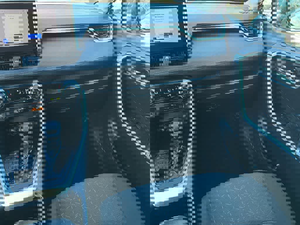 Used 2023 Toyota RAV4 XLE image 21