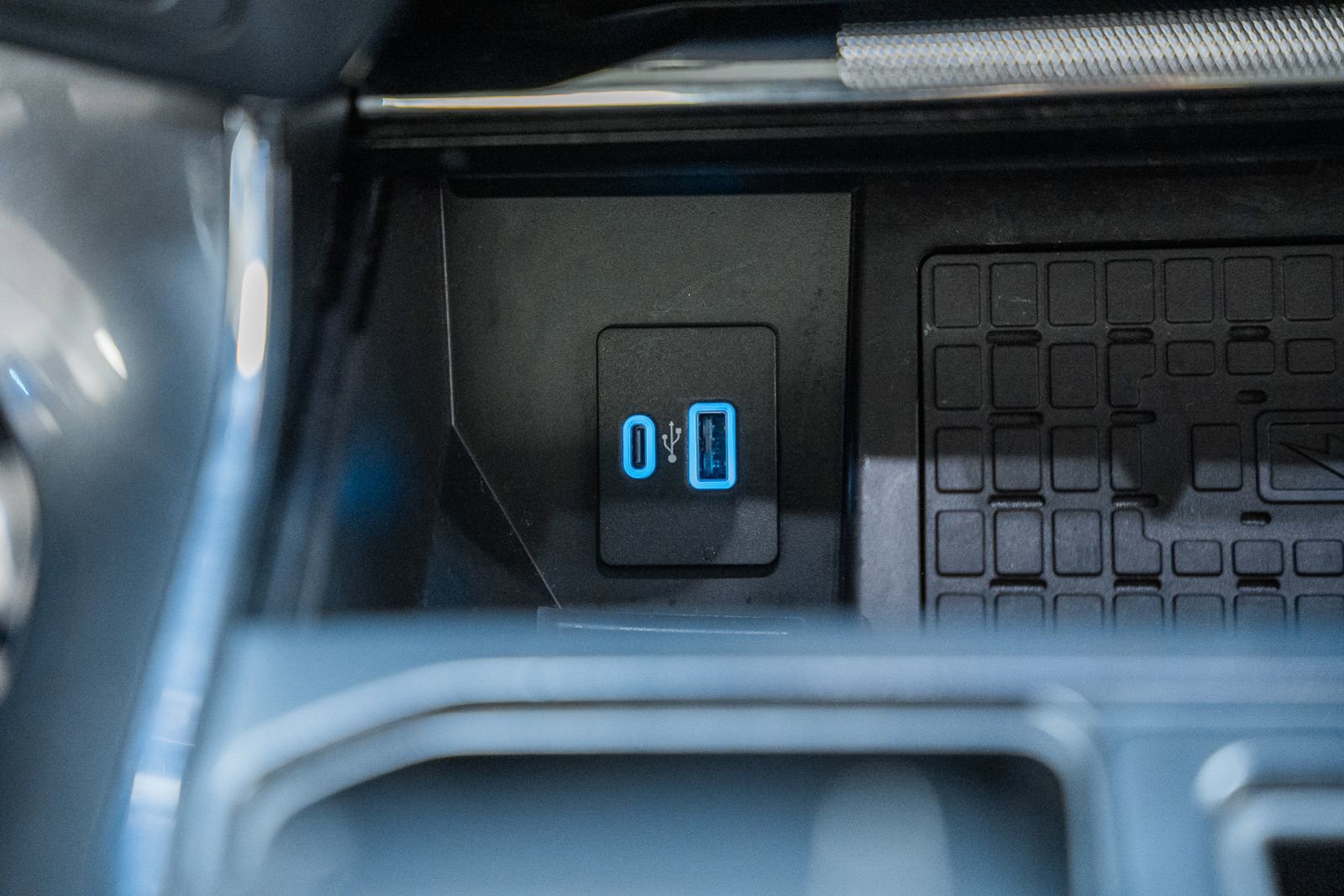 Certified 2023 Ford F150 Lariat w/ Equipment Group 502A High image 31