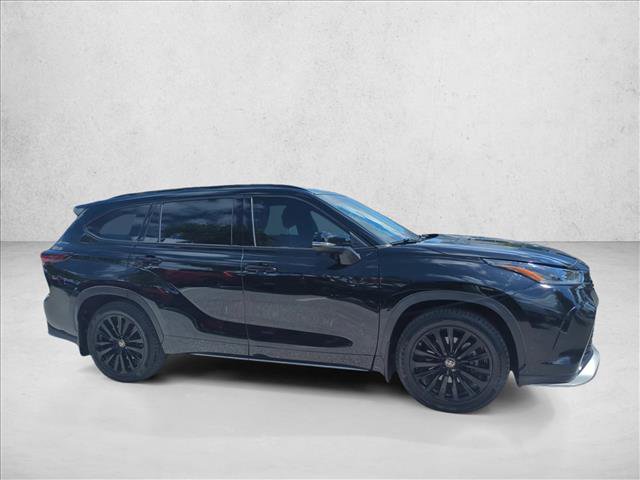 Certified 2024 Toyota Highlander XSE FWD video 4