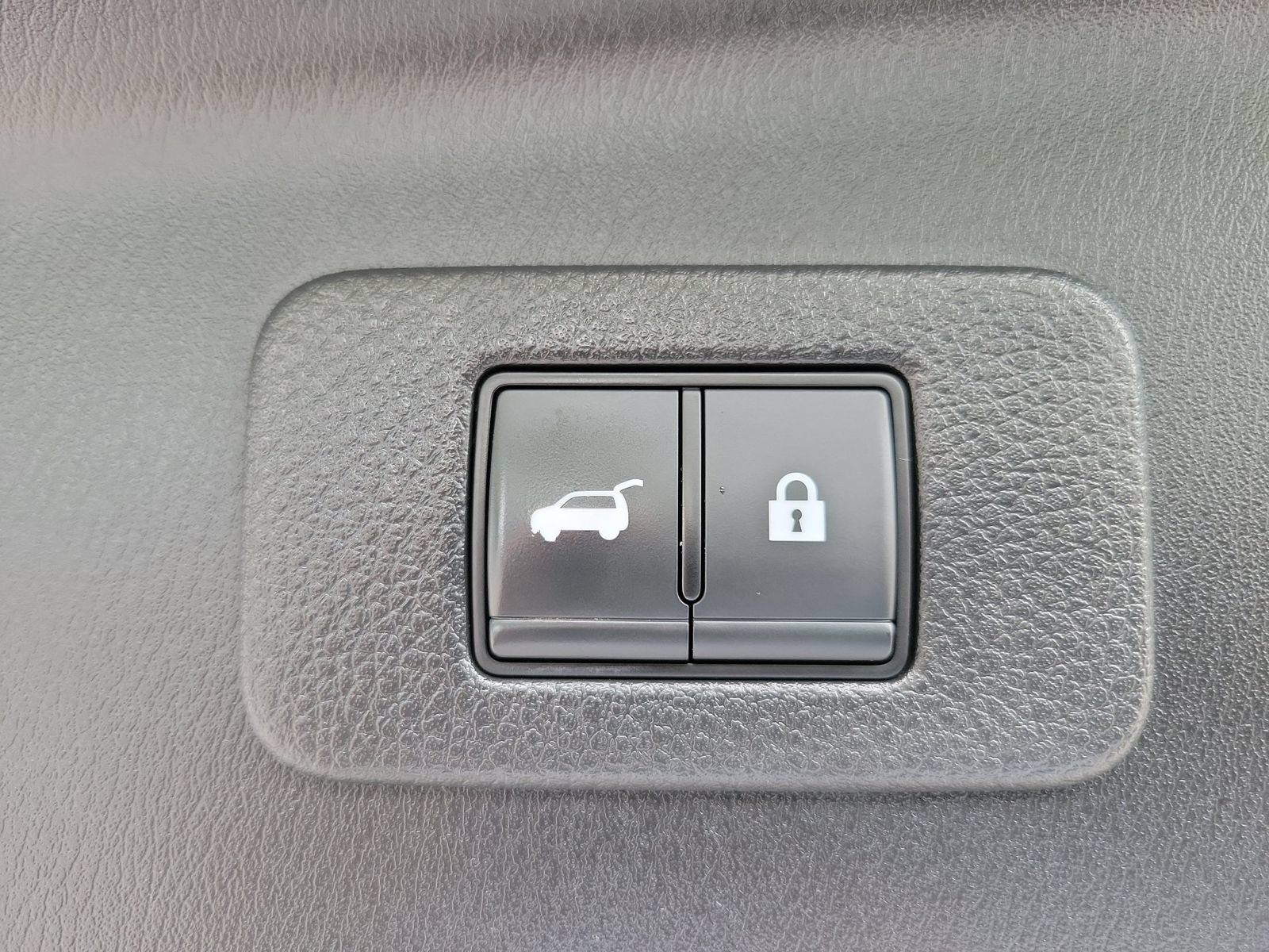 Used 2023 Nissan Armada SL w/ Cargo Package RWD image 37