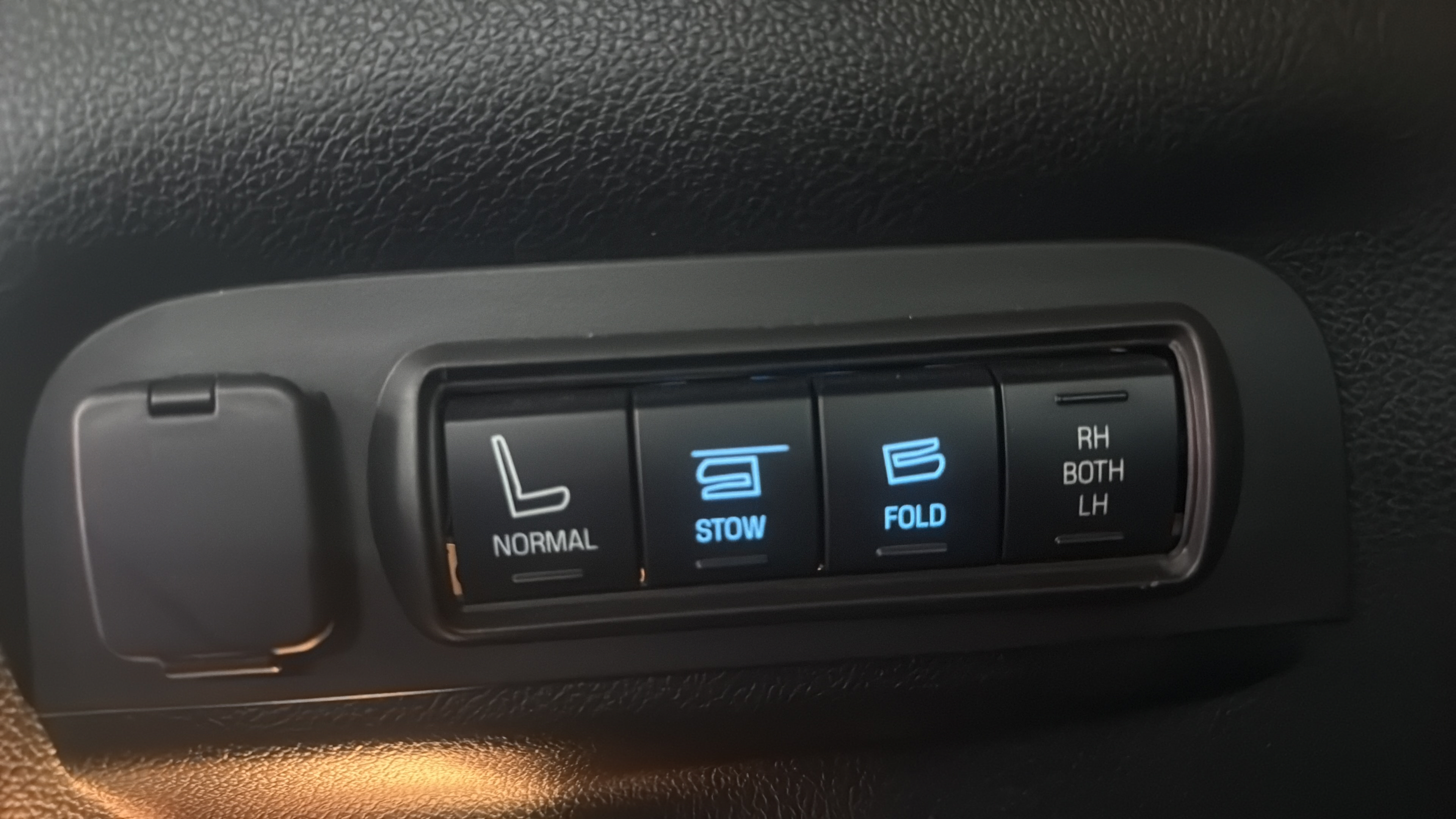 Used 2018 Ford Explorer Limited FWD image 29