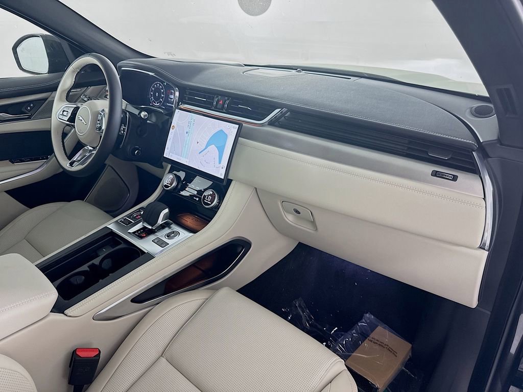 New 2026 Jaguar F-PACE R-Dynamic S image 29