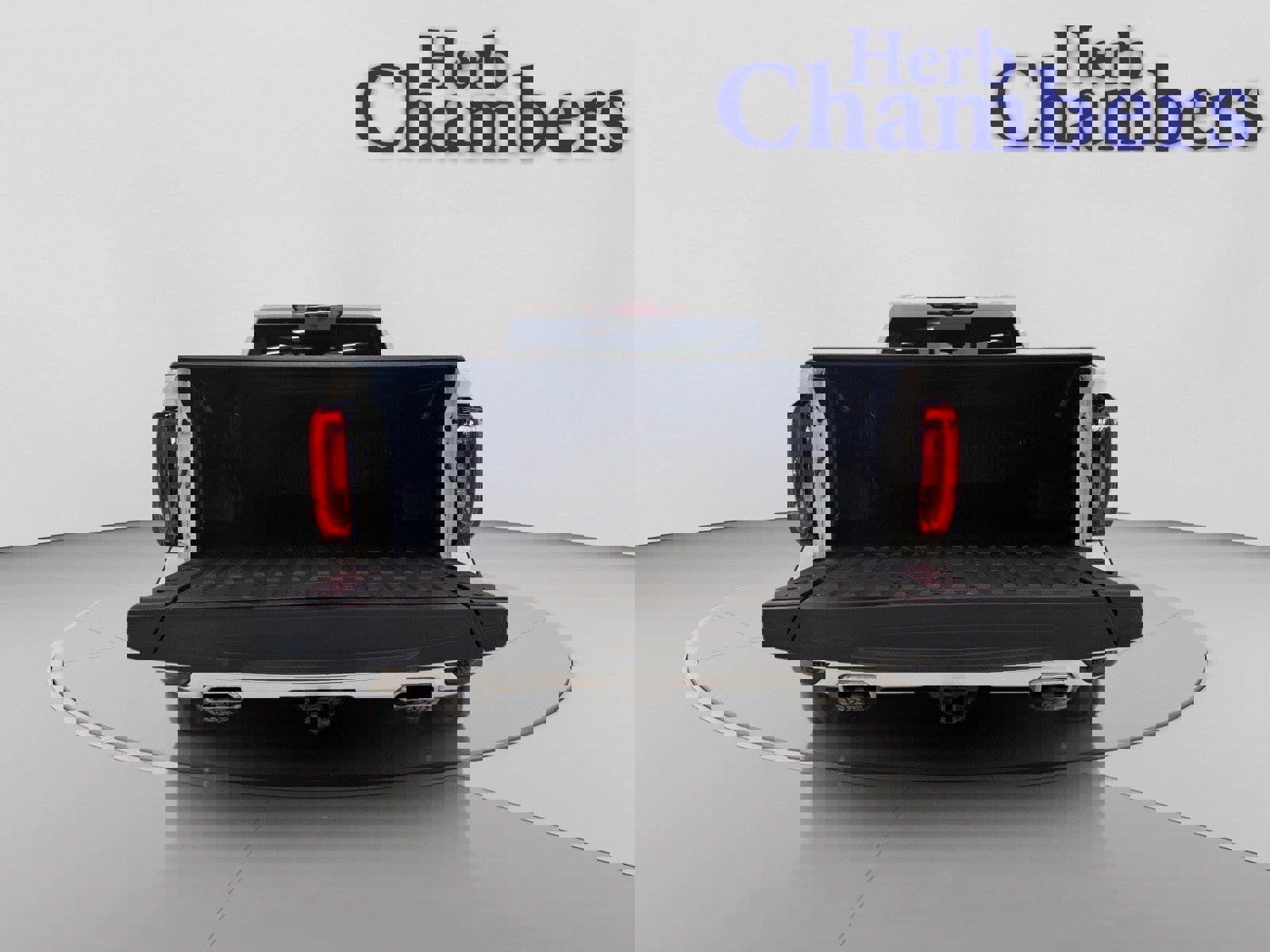 Used 2024 GMC Sierra 1500 AT4 w/ Technology Package image 8