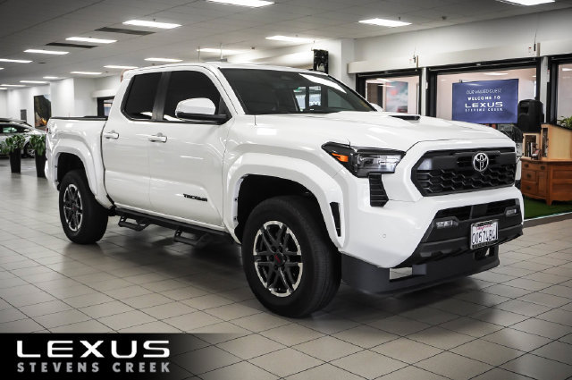 Used 2024 Toyota Tacoma TRD Sport w/ TRD Sport Upgrade Package AWD/4WD image 1