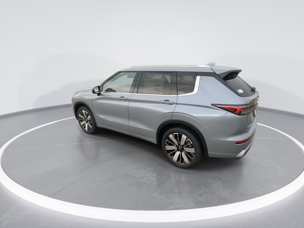 New 2026 Mitsubishi Outlander SEL FWD image 6