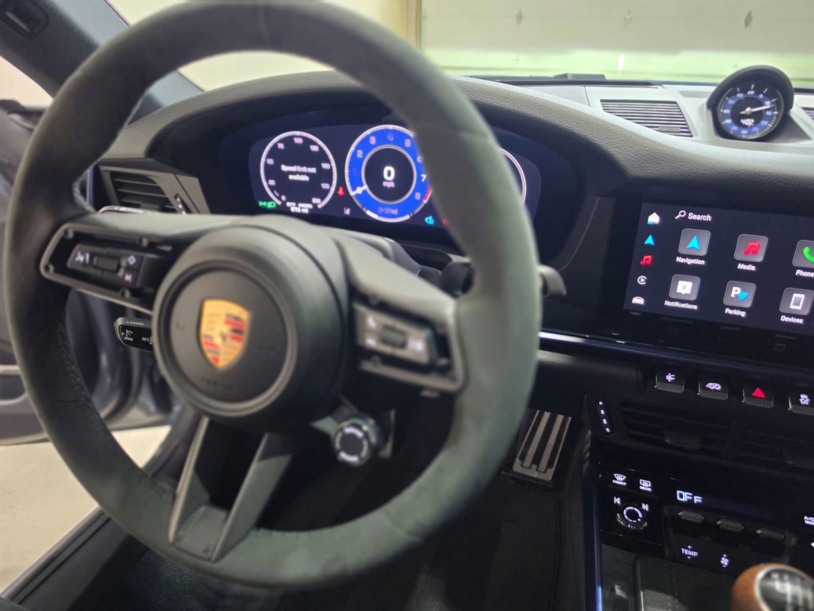 Used 2025 Porsche 911 Carrera T RWD image 45