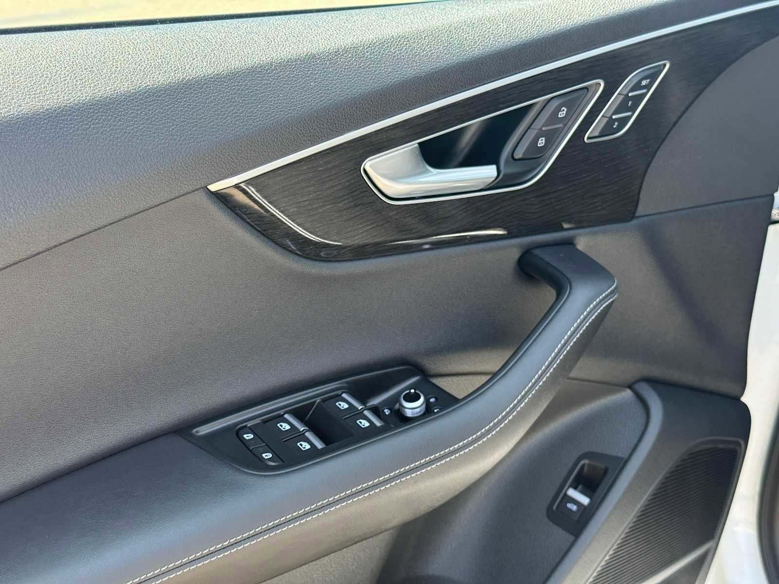 New 2025 Audi Q7 3.0T Prestige image 19