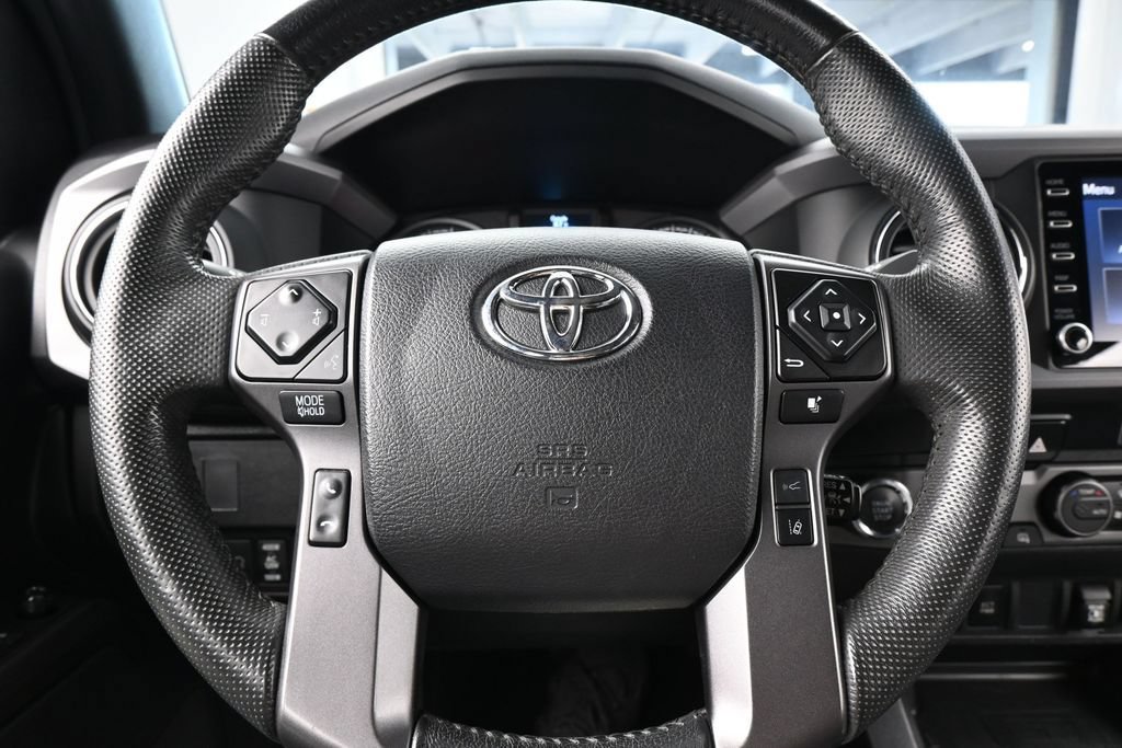 Used 2022 Toyota Tacoma TRD Off-Road AWD/4WD image 24