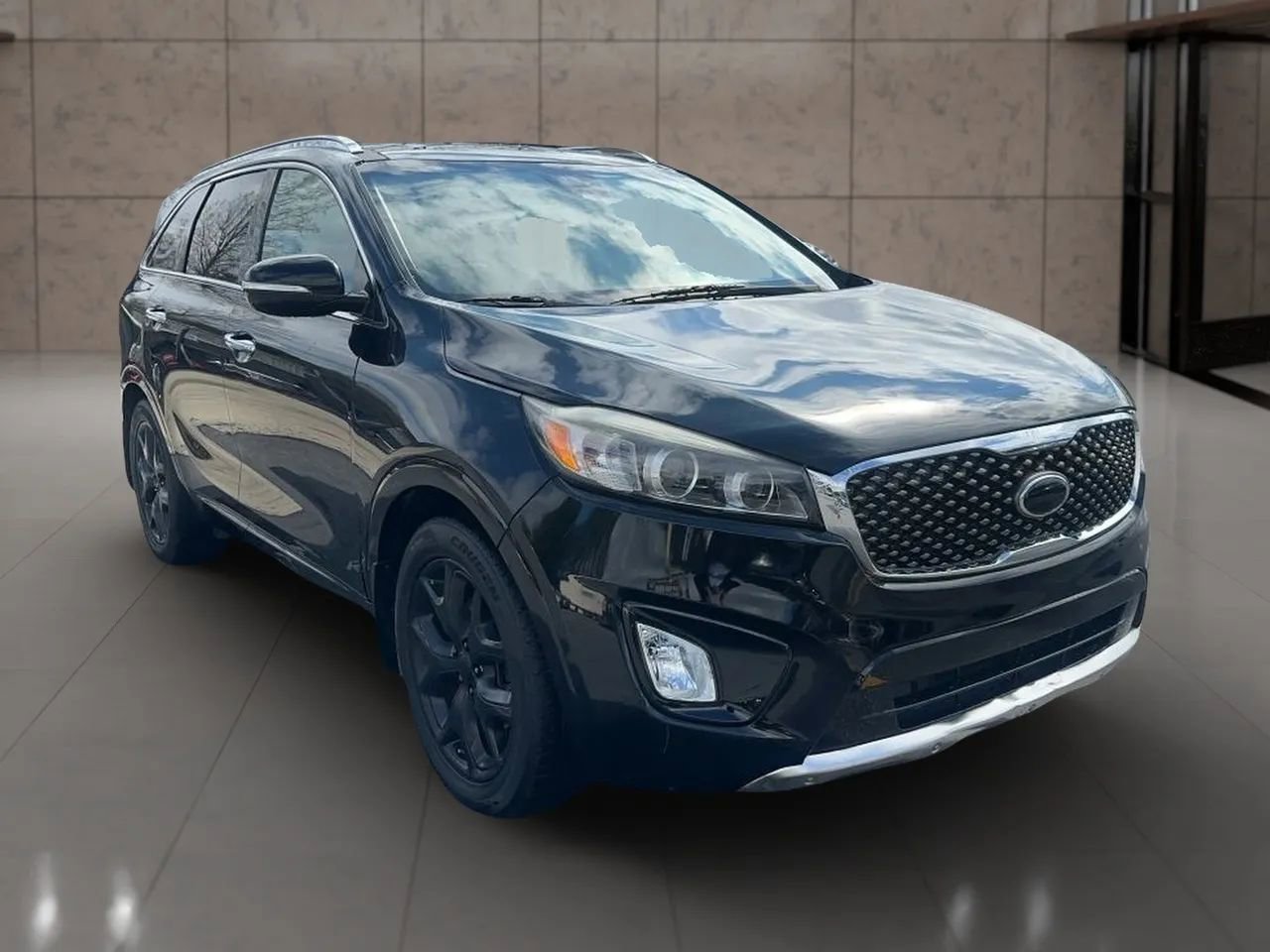Used 2017 Kia Sorento SX FWD image 3