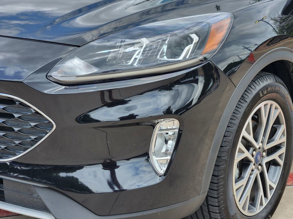 Used 2021 Ford Escape SEL w/ Technology Package FWD image 15