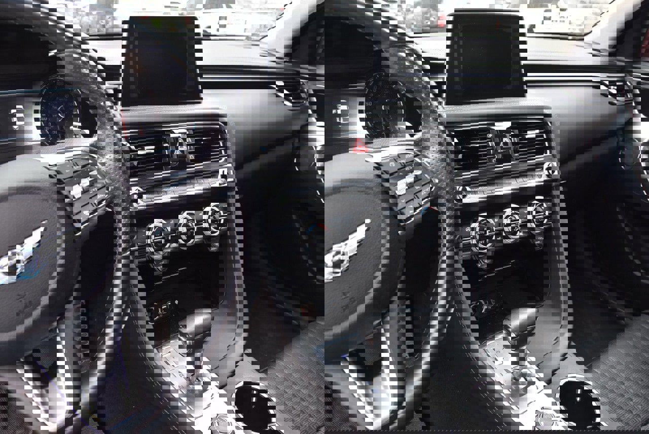 Used 2019 Genesis G70 2.0T Advanced w/ Dynamic Package image 9