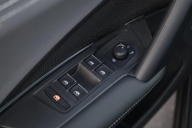 New 2026 Volkswagen Tiguan SE R-Line image 11