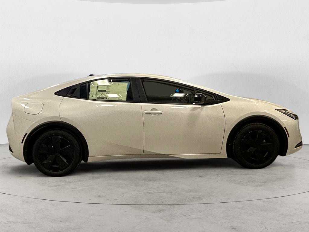 New 2026 Toyota Prius Plug-In Hybrid image 6