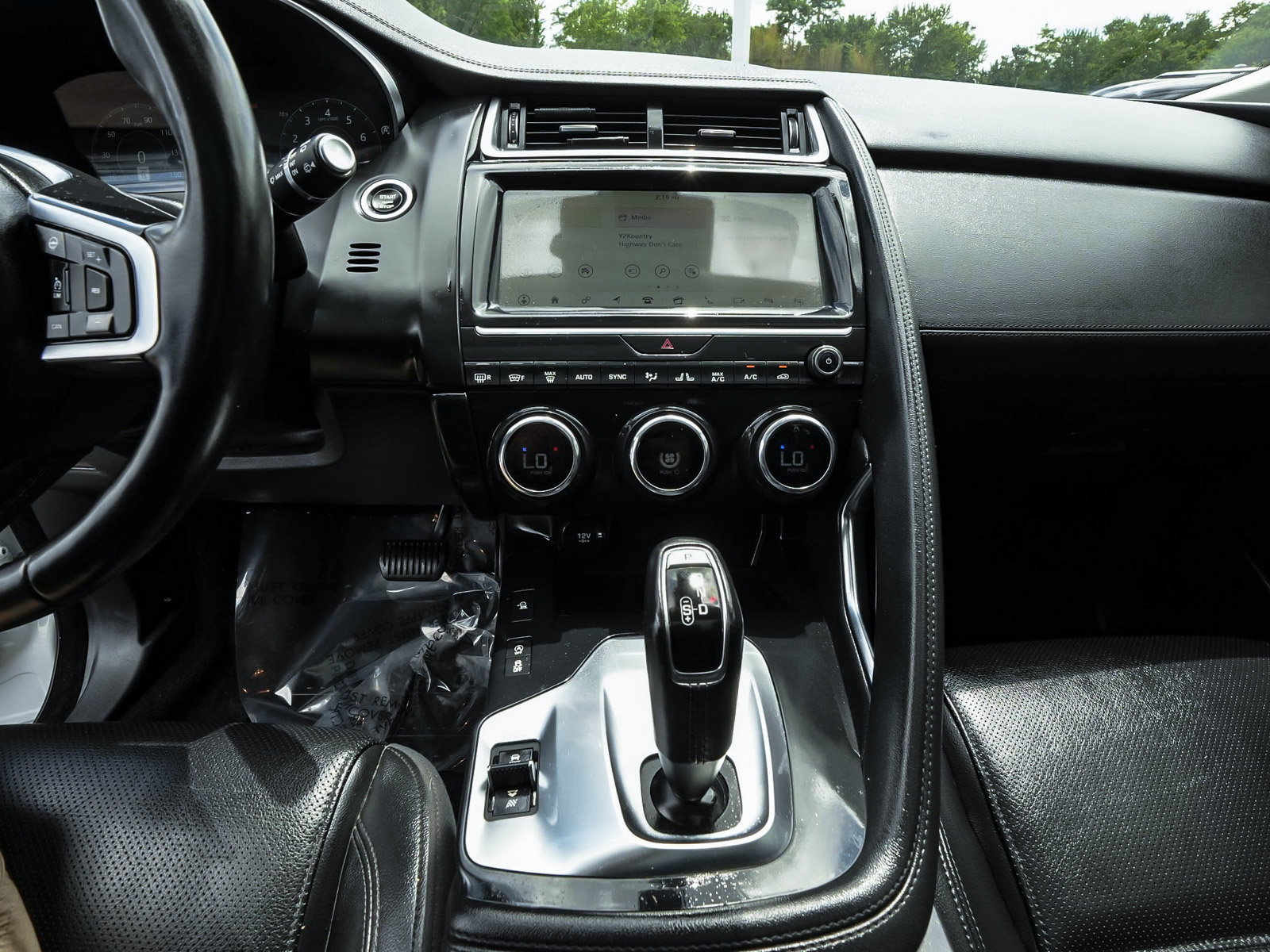 Used 2020 Jaguar E-PACE SE AWD/4WD image 29
