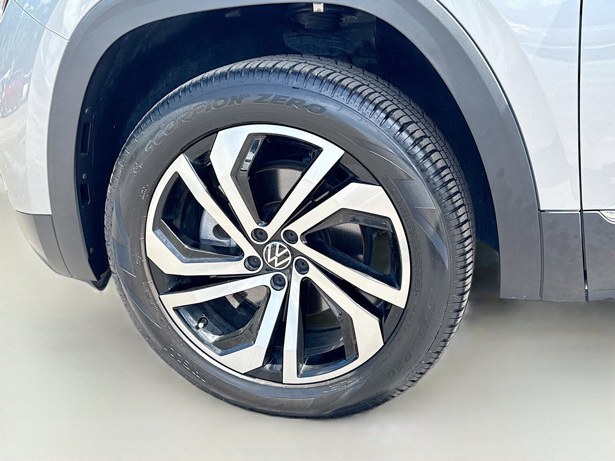 Used 2023 Volkswagen Atlas Cross Sport SEL AWD/4WD image 42