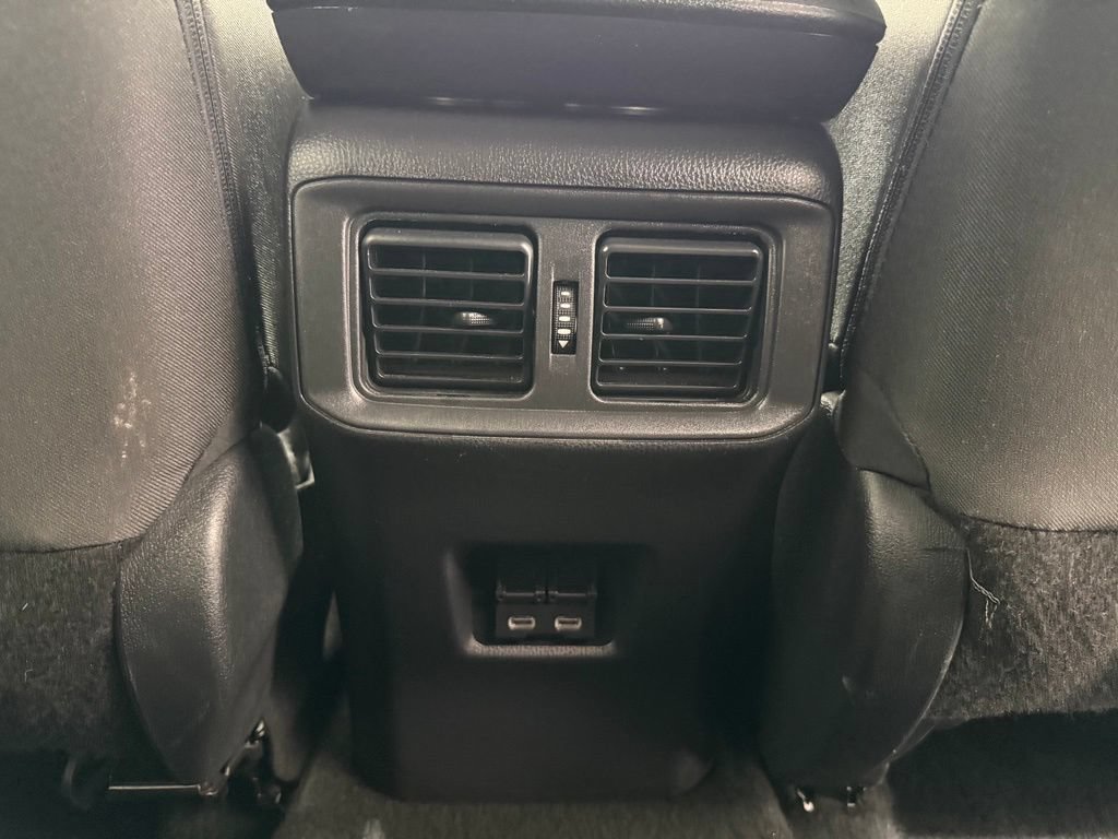 Used 2025 Toyota RAV4 XLE FWD image 26
