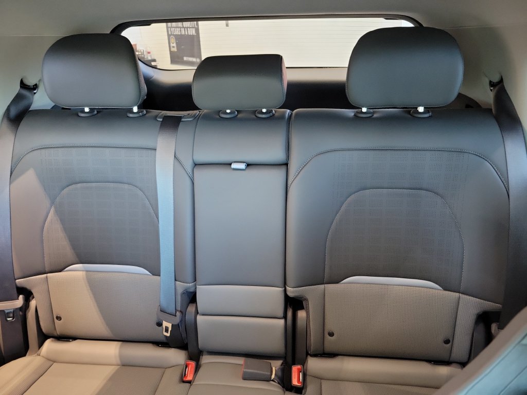 New 2027 Kia EV3 Wind FWD image 16