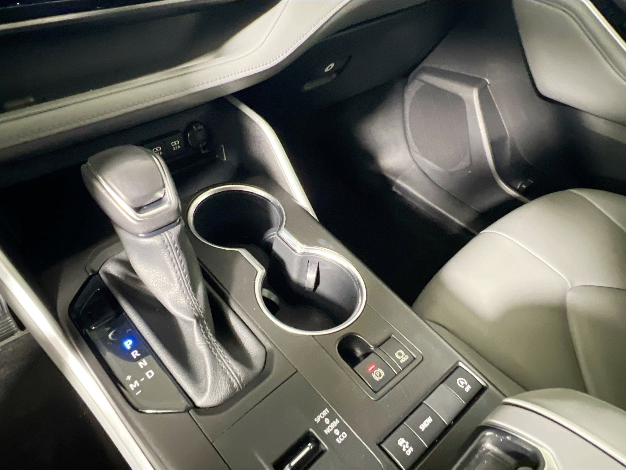 Used 2020 Toyota Highlander XLE image 26