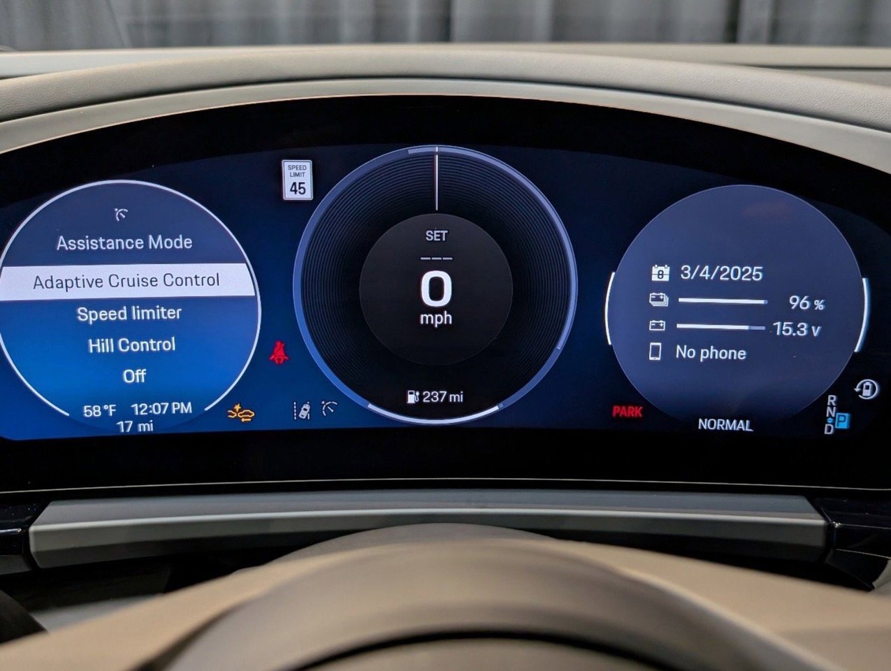 New 2025 Porsche Macan 4S Electric image 24