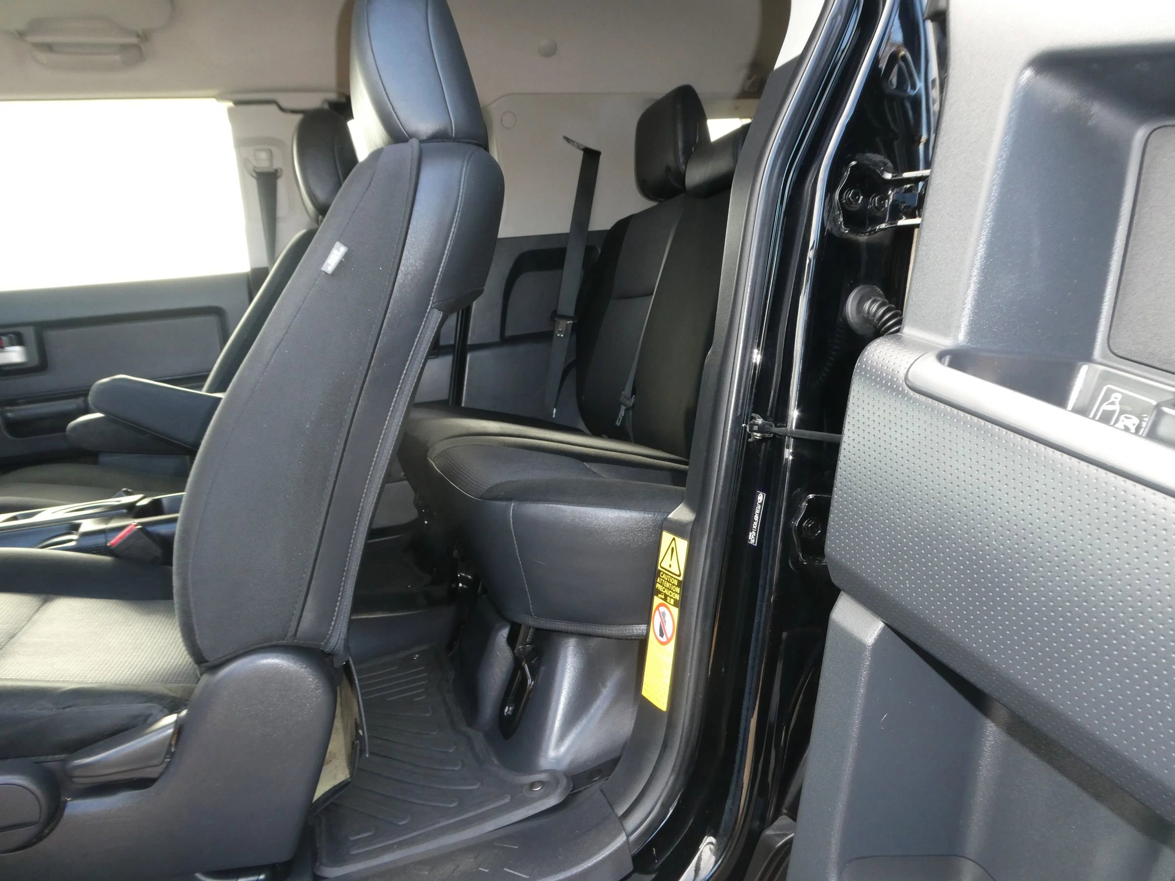 Used 2012 Toyota FJ Cruiser 4WD image 27