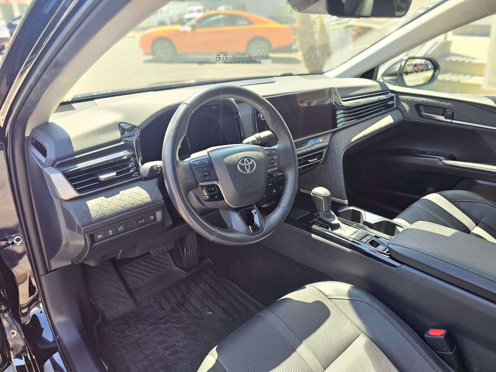Used 2025 Toyota Camry XLE FWD image 25