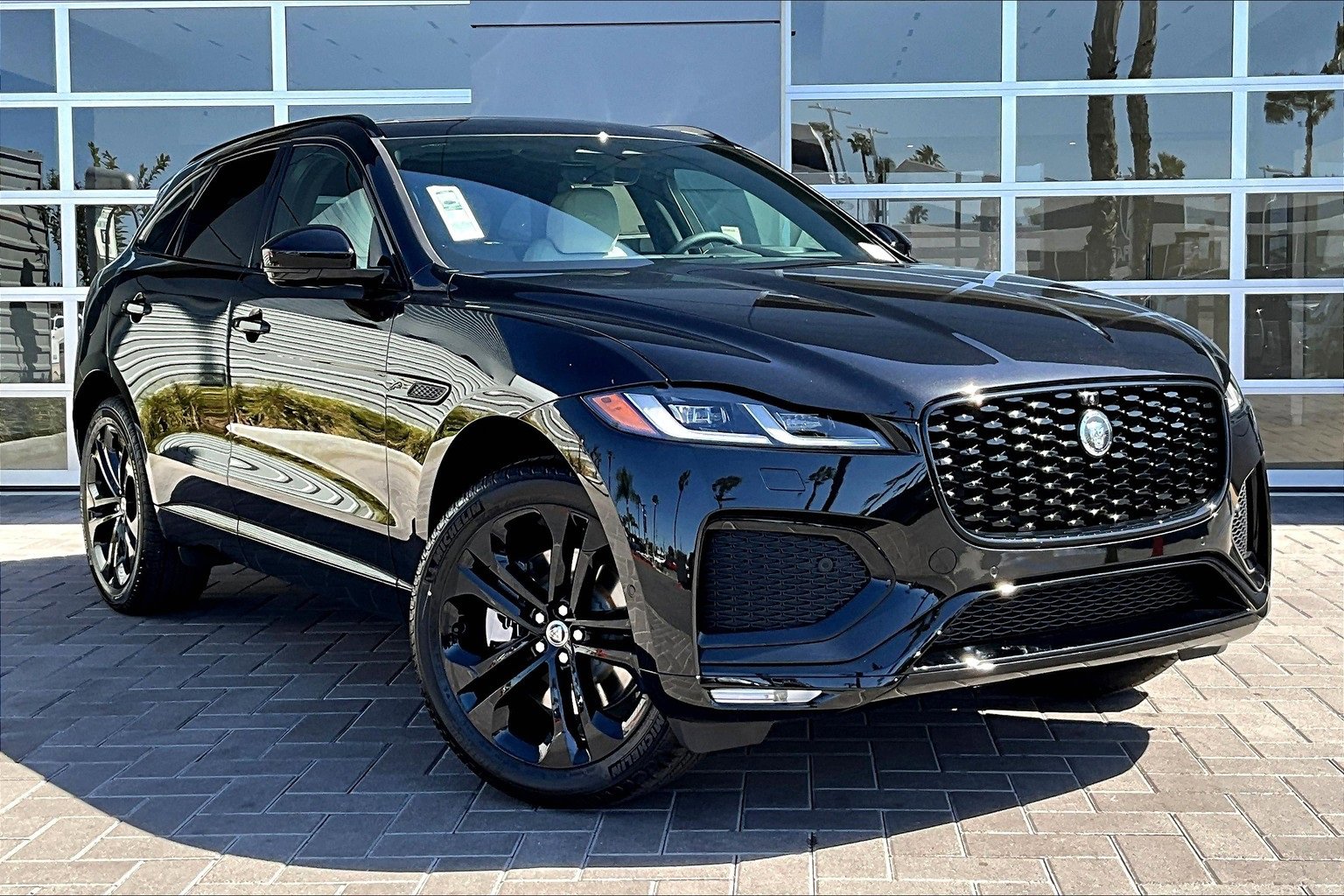 New 2026 Jaguar F-PACE R-Dynamic S image 2