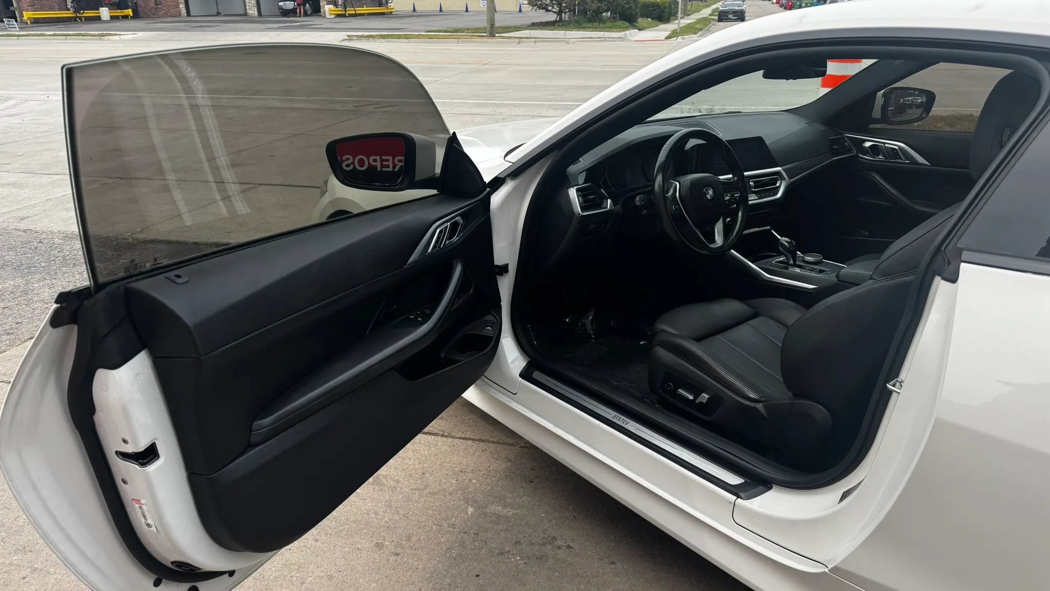 Used 2021 BMW 430i Coupe w/ Convenience Package RWD image 9